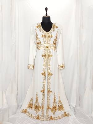 off white Moroccan Kaftan with Sun-proof hijab 1