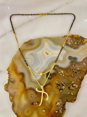 White diamond mangalsutra 1