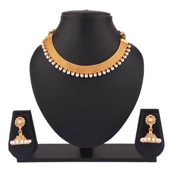 Gold necklaces 1