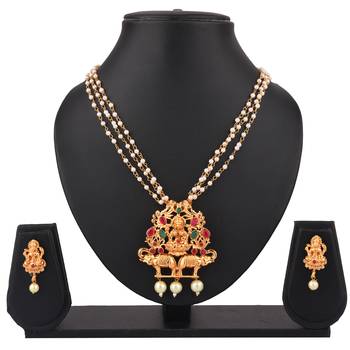 Gold pendants 1