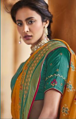 Mustard printed brasso saree with blouse 3