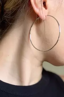  Classic medium sized silver hoops to be bold