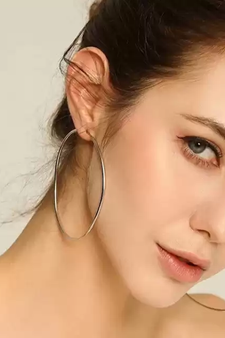Classic Medium sized silver hoops to be bold