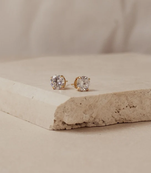 Designer Solitaire Best Quality Gold diamond studs