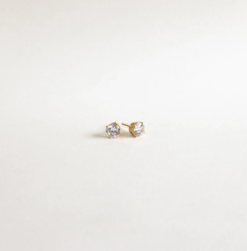 Designer Solitaire Best Quality Gold diamond studs 3
