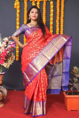Red Faux Kanchipuram Handloom Weaving WOVEN SILK BLEND Saree 2