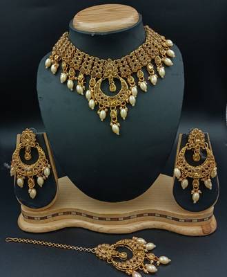 Gold necklace-sets 1