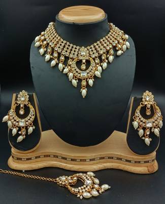 White necklace-sets 1