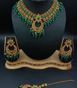 Green necklace-sets