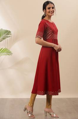 Maroon printed crepe kurtas-and-kurtis 4