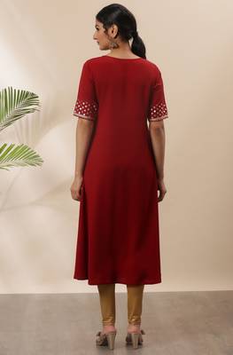 Maroon printed crepe kurtas-and-kurtis 5