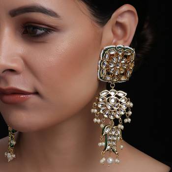Green earrings 2