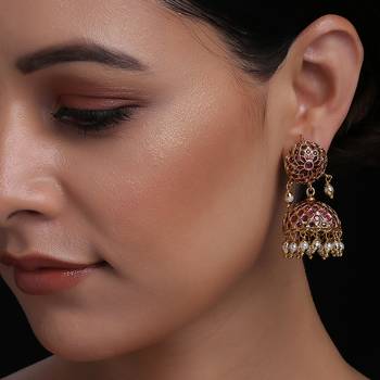 Red earrings 2