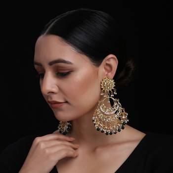 Green earrings 2