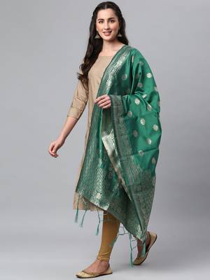 Red Banarasi Silk Jacquard Woven Dupatta 3