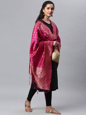 RaniPink Banarasi Silk Jacquard Woven Dupatta 3