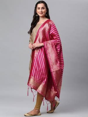 RaniPink Banarasi Silk Jacquard Woven Dupatta 3