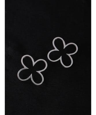 Bud Silver Minimal Earrings 3