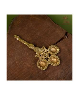 Brass Diya Handle 1