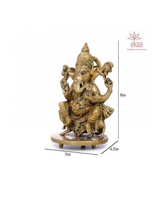Lord Ganesha Murti on Moushak 1