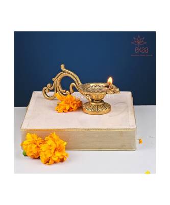 Brass Small Diya with Handle 1