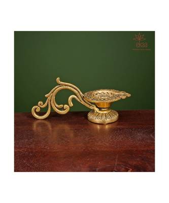 Brass Small Diya with Handle 2