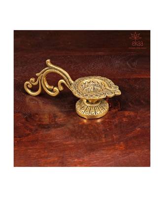 Brass Small Diya with Handle 6