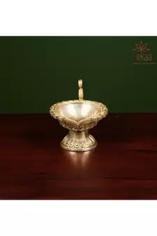 Brass Diya with Handle                Round