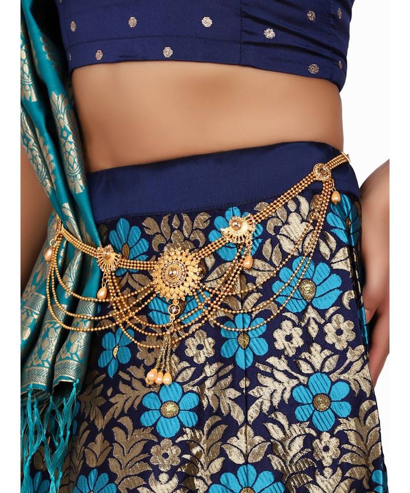 Off-White Gold-Plated Kundan Studded & Beaded Handcrafted Kamarbandh