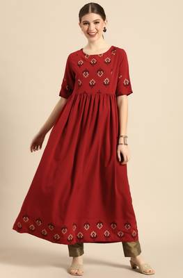 Maroon printed crepe kurtas-and-kurtis 1
