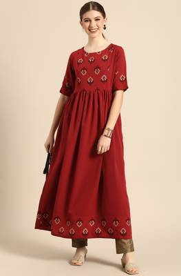 Maroon printed crepe kurtas-and-kurtis 2