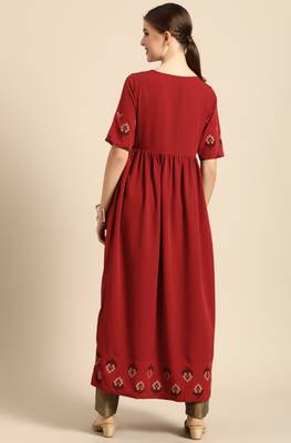 Maroon printed crepe kurtas-and-kurtis 3