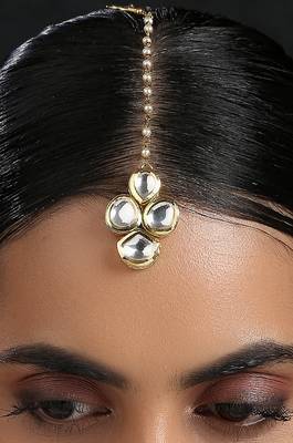 Gold maang-tikka 2