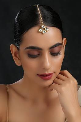 Gold maang-tikka 1