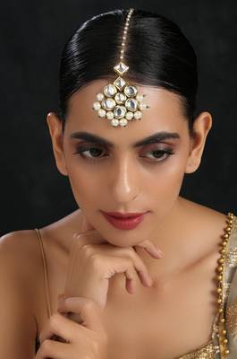 Gold maang-tikka 1