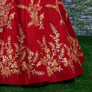 Tempting Red Thread Dori Zari And Embroidered With Diamond Work Taffeta Silk Lehenga Choli For Wedding 7