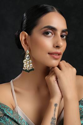 Green earrings 1