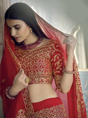 Glamorous Red Zari embroidered georgette Semi Stitched Lehenga choli for bride 3