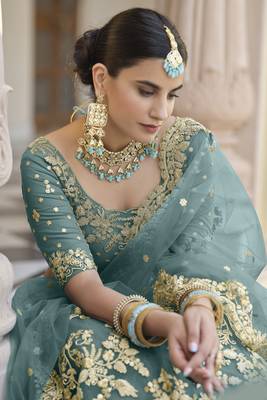 Prepossessing Feldgrau Green Embroidered Net Semi Stitched Lehenga 3