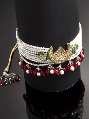 Red pearl necklaces 2