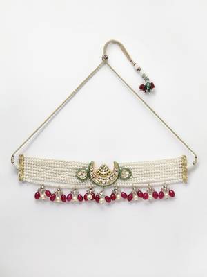 Red pearl necklaces 3