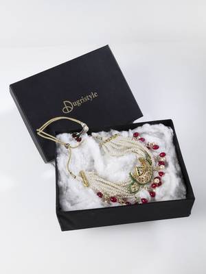 Red pearl necklaces 5