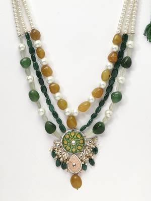 Green pearl necklaces 4