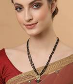 Black pearl necklaces