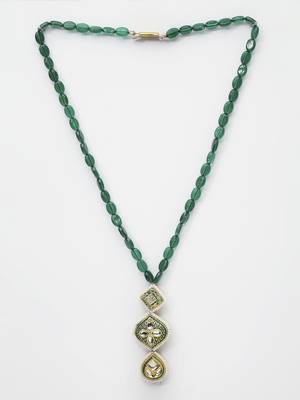 Green pearl necklaces 3