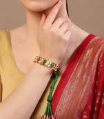 Green pearl bracelets