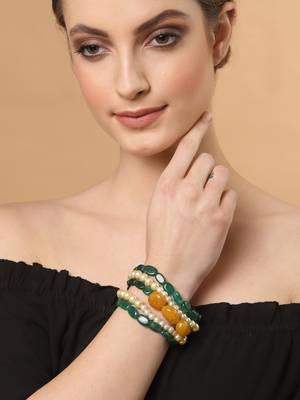 Green pearl bracelets 1