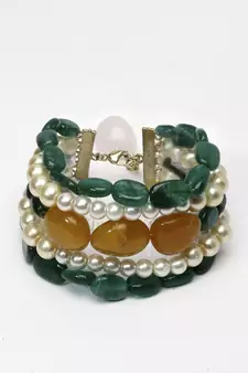 Green pearl bracelets
