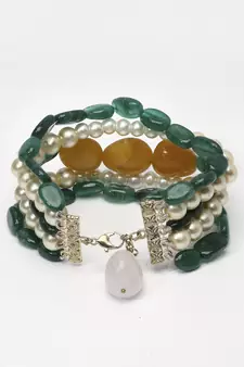 Green pearl bracelets