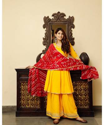 Yellow Flared Kurta Plazzo Set 2